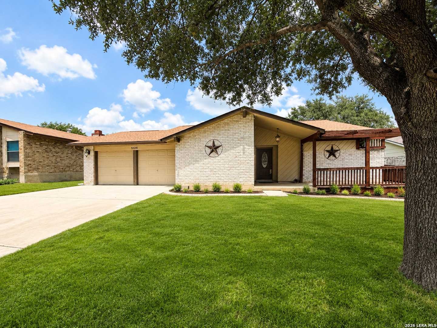 5126 Timberhurst, San Antonio, TX 78250